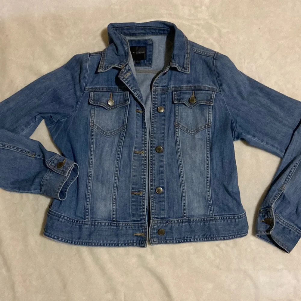 The Limited Large Denim Jacket - Picture 1 of 3